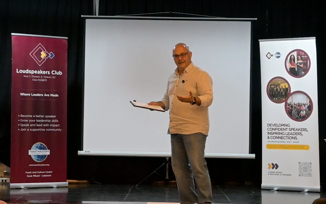 Elio Haddad leading a group communication session
